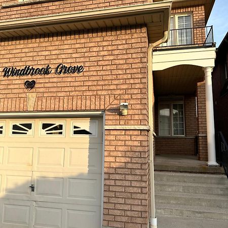 Beautiful Home Mississauga Bagian luar foto